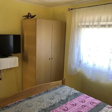 Apartamento In With Balcony, Air Conditioning, Wifi, Washing Machine 4834-1 Ždrelac