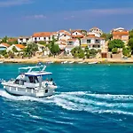 Διαμέρισμα In With Balcony, Air Conditioning, Wifi, Washing Machine 4834-1 *