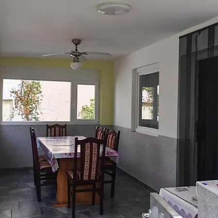 In With Balcony, Air Conditioning, Wifi, Washing Machine 4834-1 *