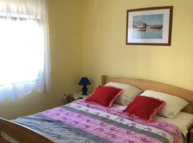 In With Balcony, Air Conditioning, Wifi, Washing Machine 4834-1 * Ždrelac